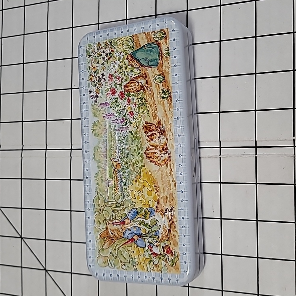 Vintage Peter Rabbit Pencil Tin‎ Preloved